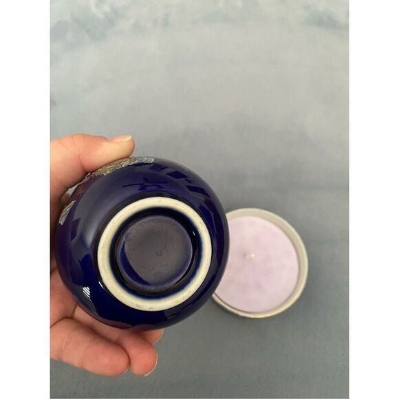 Handmade candles in Cobalt Blue bowls - Picture 7 of 7